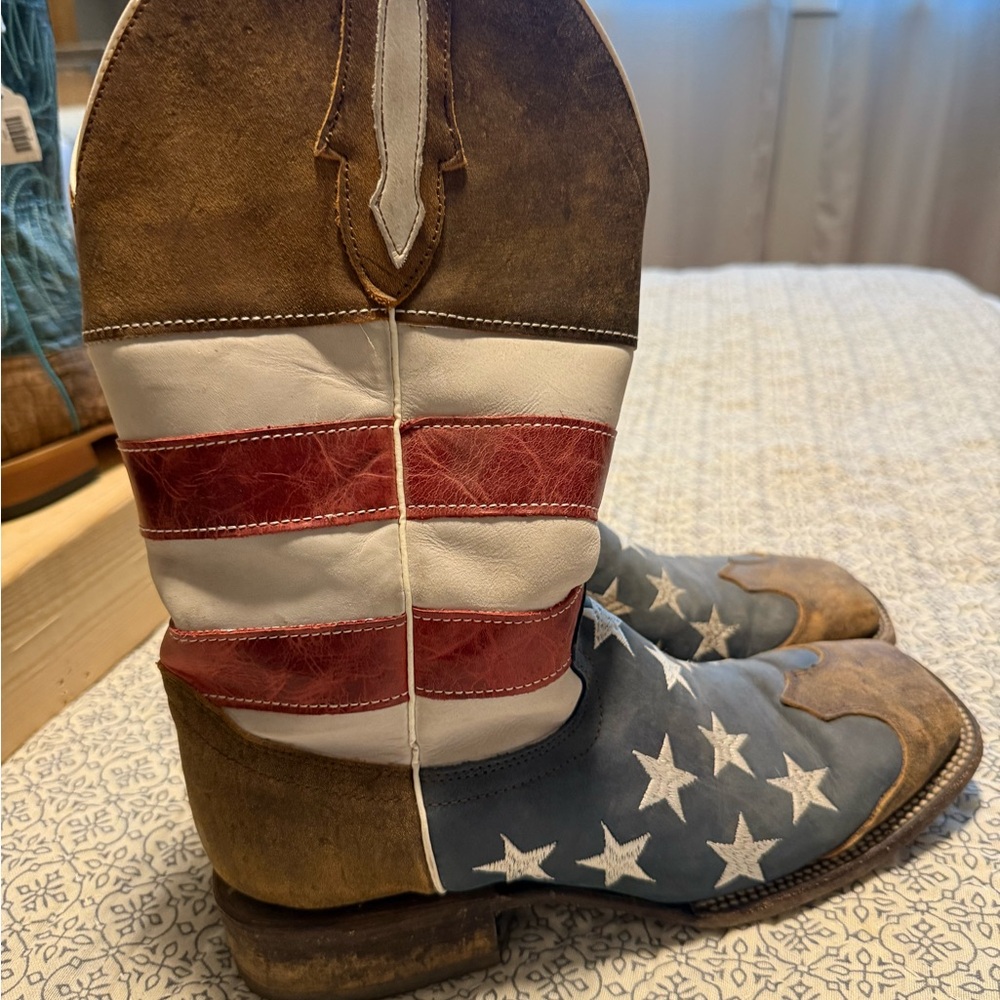 American Flag Cowboy Boots - Picture 2 of 5